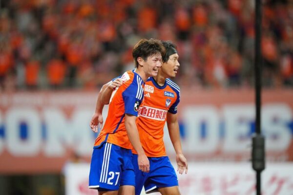 Duel Nagoya Grampus dan Albirex Niigata di Final J.League YBC Levain Cup 2024