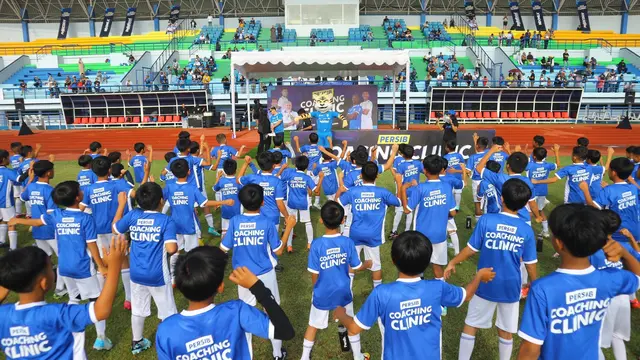 Persib Manfaatkan Jeda Internasional dengan Menggelar Coaching Clinic untuk Anak Usia 7-12 Tahun