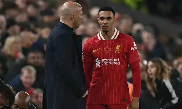 Pelatih Liverpool Ogah Berikan Jaminan Perihal Masa Bakti Trent Alexander-Arnold