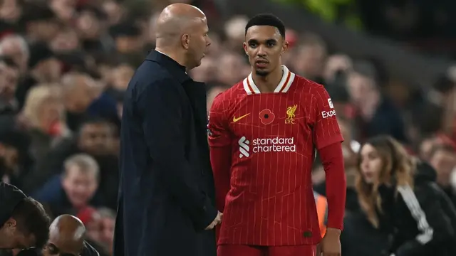 Pelatih Liverpool Ogah Berikan Jaminan Perihal Masa Bakti Trent Alexander-Arnold